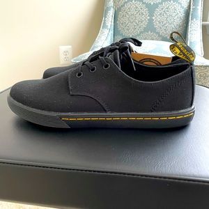 Dr. Martens Santanita size 8 NIB